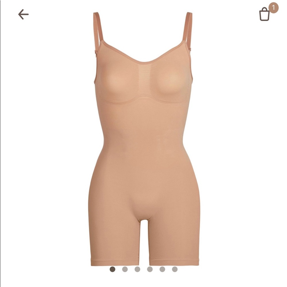 SKIMS SCULPTING BODYSUIT MID THIGH in ochre